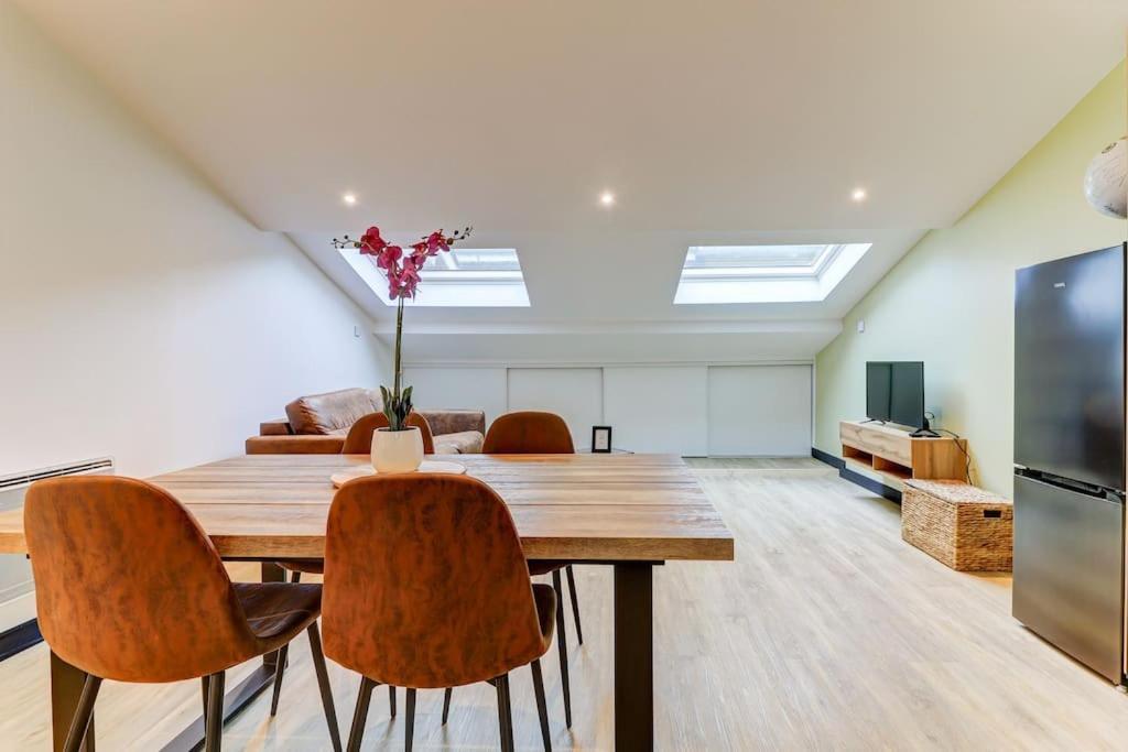 La Cambuse Topdestination-Bourg - Centre Ville - Classe 3 Etoiles 外观 照片